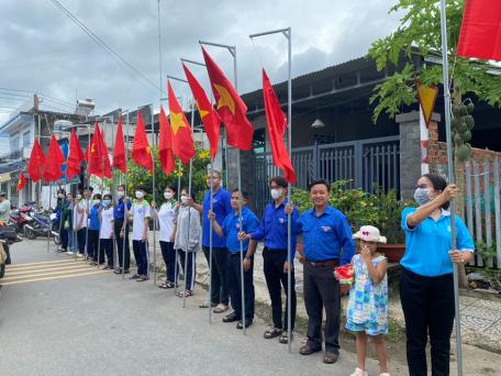 UBND phường Ninh Sơn triển khai thực hiện “ Tuyến đường cờ Tổ quốc kiểu mẫu”