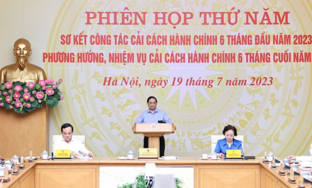 Rà soát thủ tục hành chính, tập trung vào các vướng mắc lĩnh vực nhà ở, tiếp cận tín dụng, thuế, đất đai,...