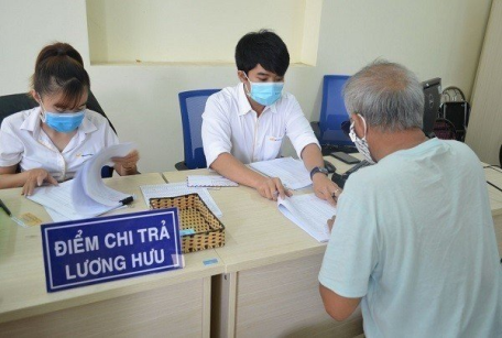 Công tác giải quyết, chi trả chế độ BHXH, BHYT, BHTN được ngành BHXH Việt Nam triển khai đảm bảo đầy đủ, kịp thời tới từng người tham gia, thụ hưởng