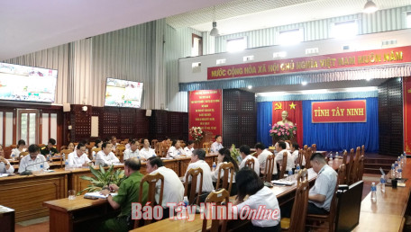 Phó Thủ tướng Chính phủ Trần Lưu Quang: Rà soát cắt giảm những thủ tục hành chính không phát sinh hồ sơ trong 3 năm gần đây