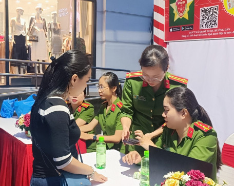 Công an Tây Ninh phấn đấu thực hiện 100% dịch vụ công trực tuyến